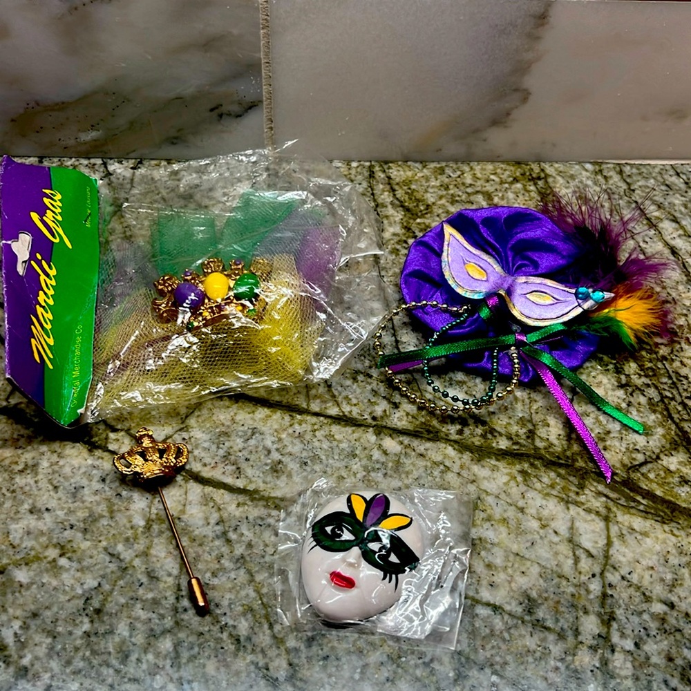 Mardi Gras Pins Decor Crown Mask Purple Green Gold Fat Tuesday Krewe Ball